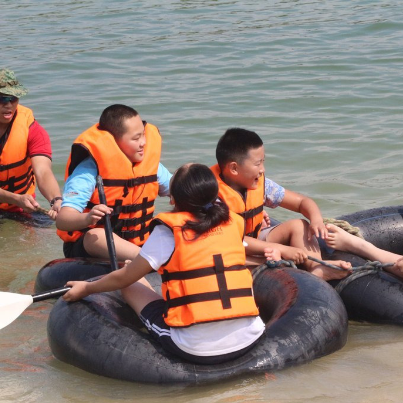 Water Based Activity : Rafting